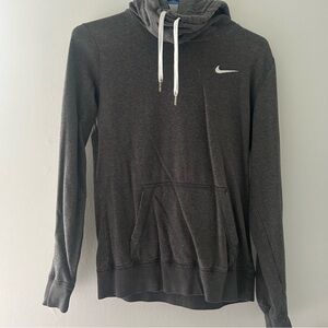Nike women’s lightweight hooded sweatshirt